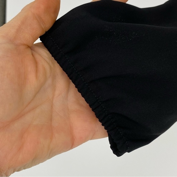 Express black pleated front keyhole neck LS blouse, M - Picture 4 of 13